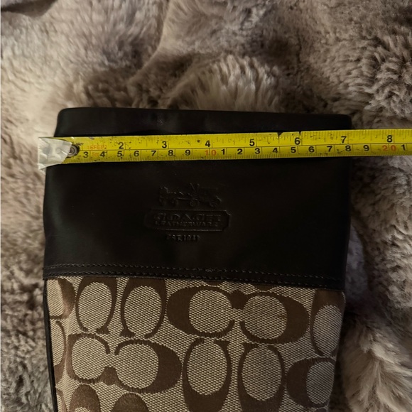 Coach vintage women brown and Tan Signature Pattern Boots Sz 7. Good condition. - Picture 9 of 11